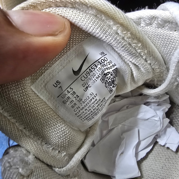 Nike Shoe Women 7 Air Max Triple White Sneakers Cu9453-100 - Picture 3 of 7